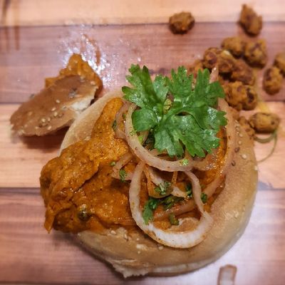 Butter Chicken Bunny Chow